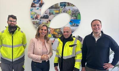 Inge Brocken op bezoek bij de site van Ecoson in Kallo