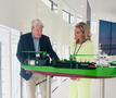 Inge Brocken met communicatieverantwoordelijke voor DEME, Frederic Dryhoel