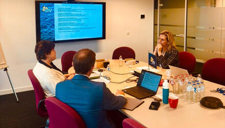 Inge Brocken op kantoor bij BSV